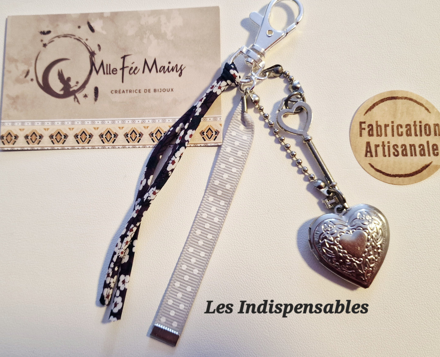 Porte clés "Les Indispensables"