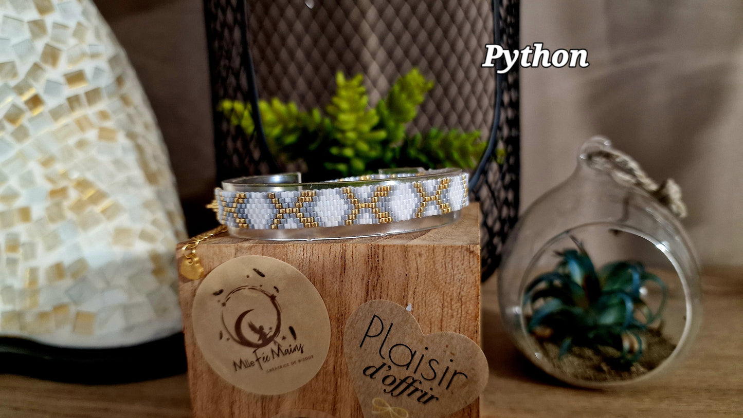 Bracelet Python